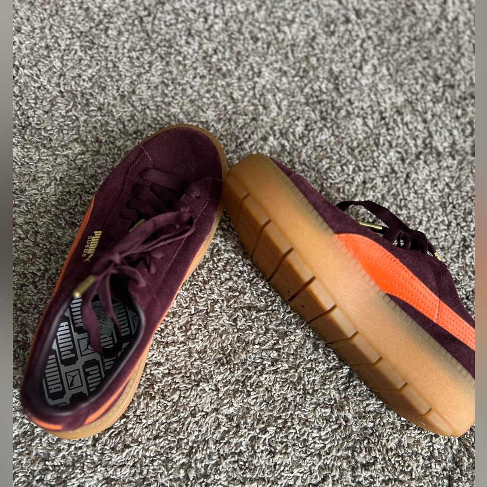 Women platform pumas size 7.5